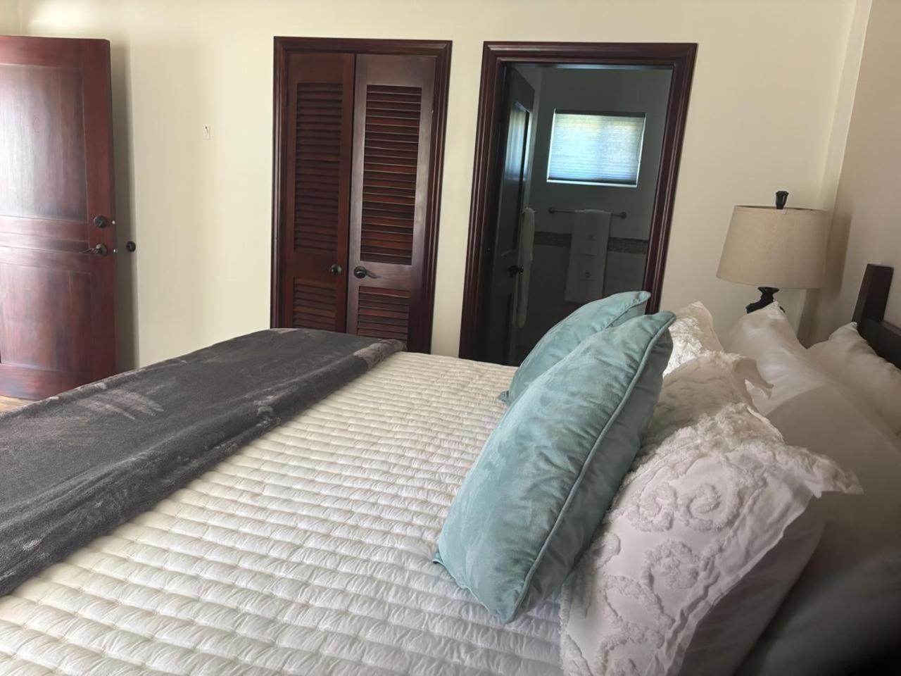 Hotel Ashton Court Belize Belize City Exterior foto