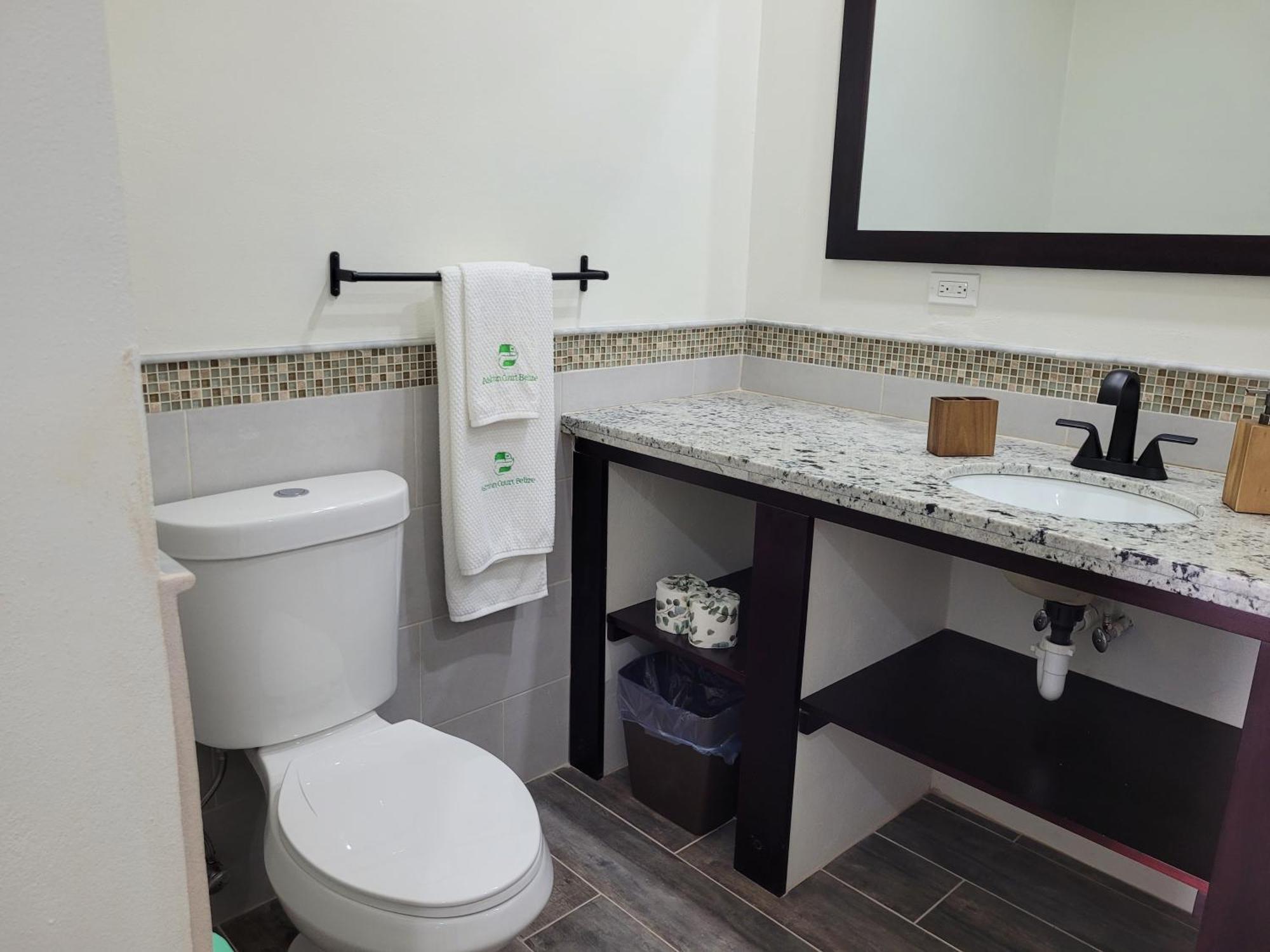 Hotel Ashton Court Belize Belize City Exterior foto