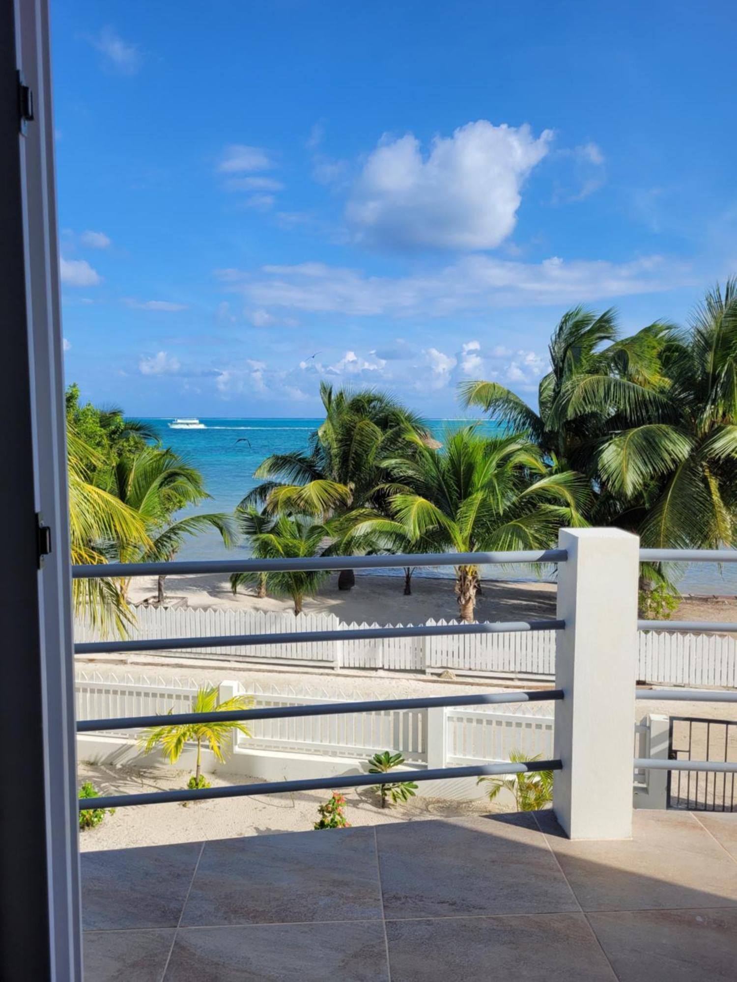 Hotel Ashton Court Belize Belize City Exterior foto