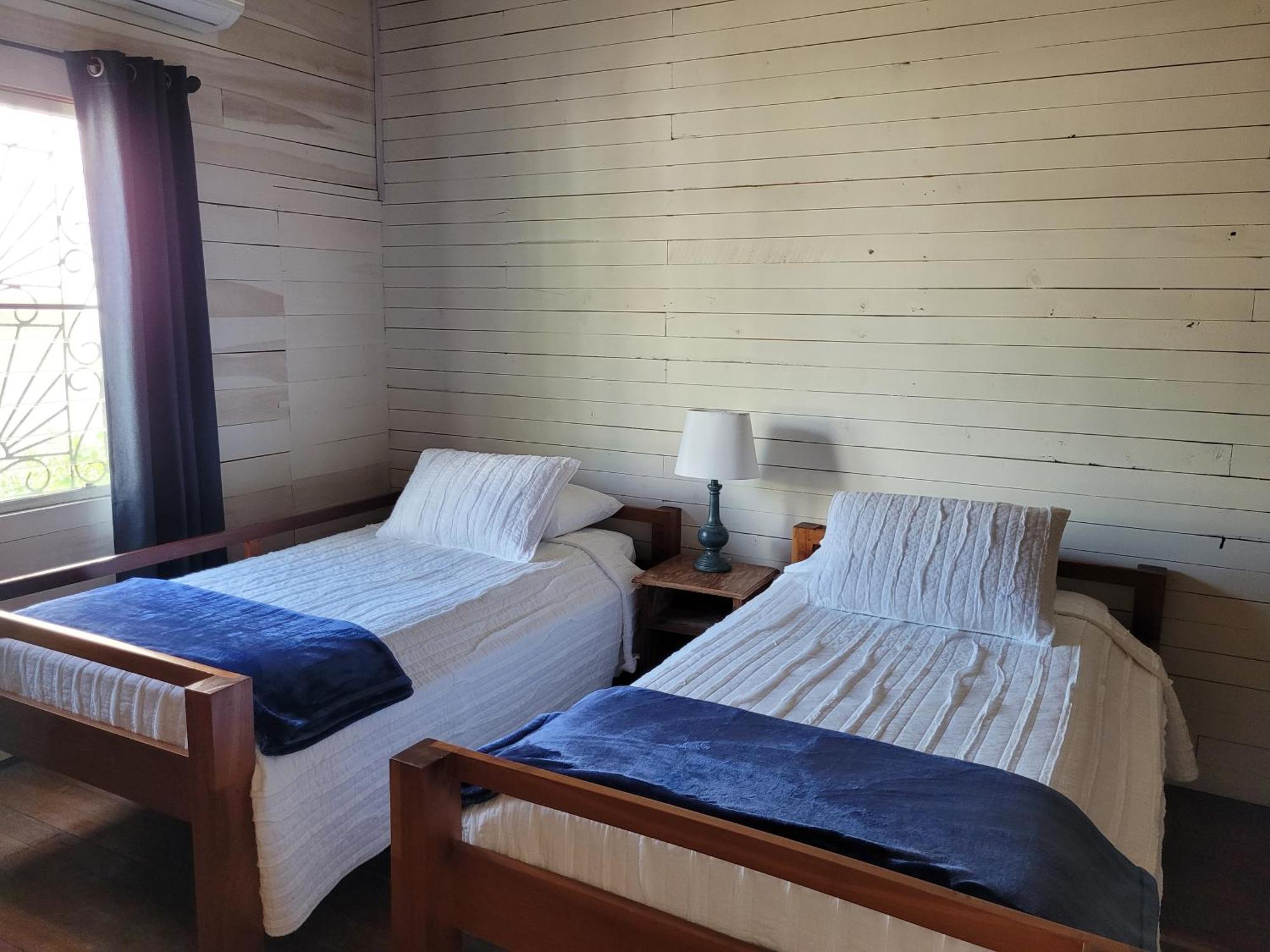 Hotel Ashton Court Belize Belize City Exterior foto