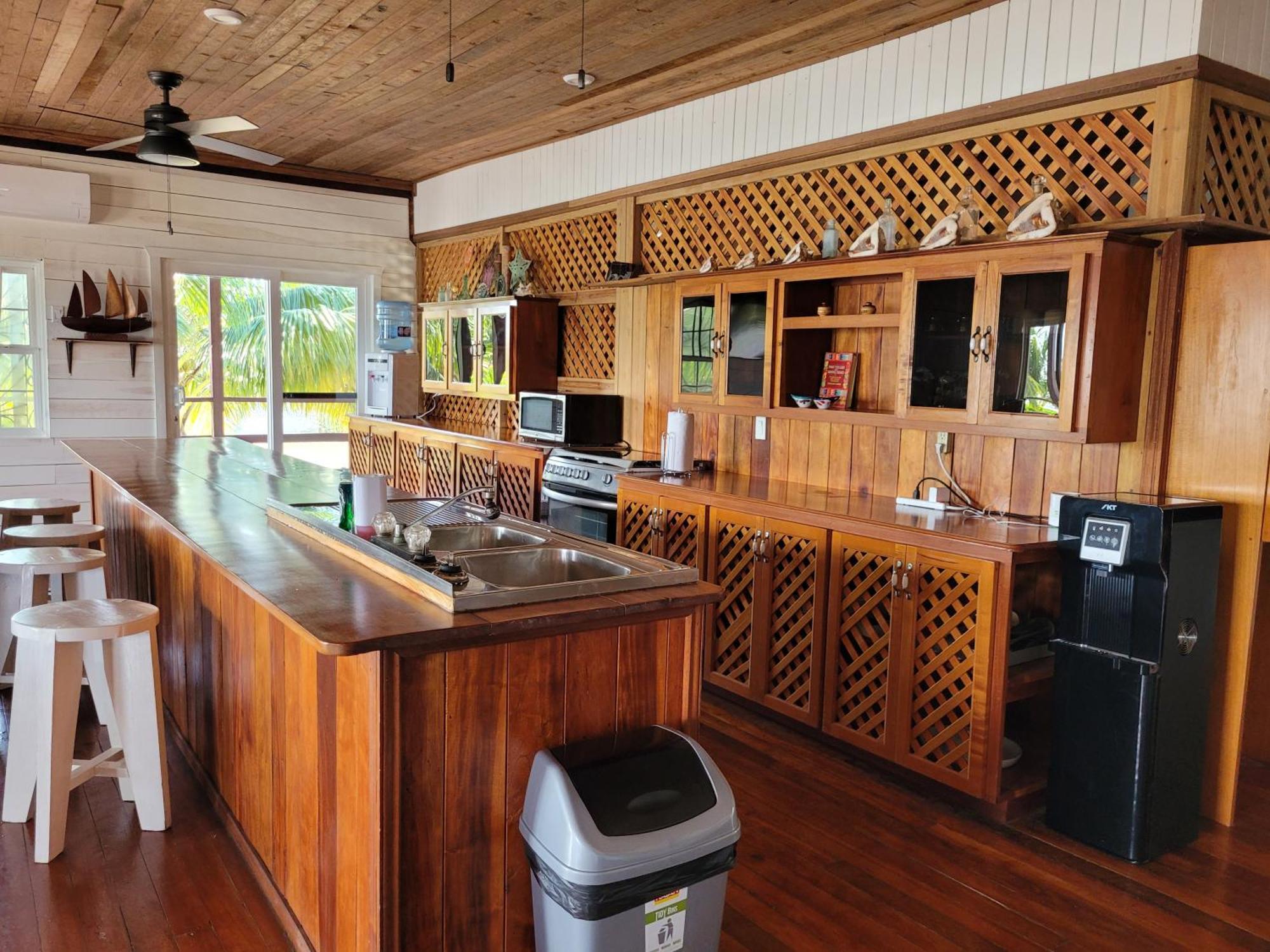 Hotel Ashton Court Belize Belize City Exterior foto